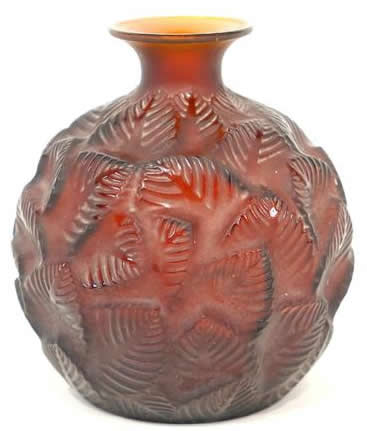 R. Lalique Ormeaux Vase