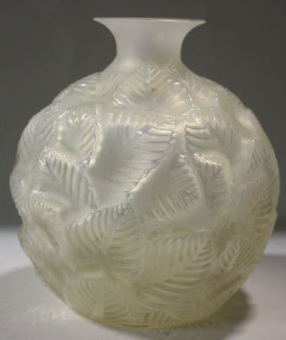 R. Lalique Ormeaux Vase