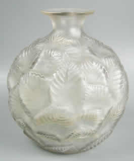 R. Lalique Ormeaux Vase