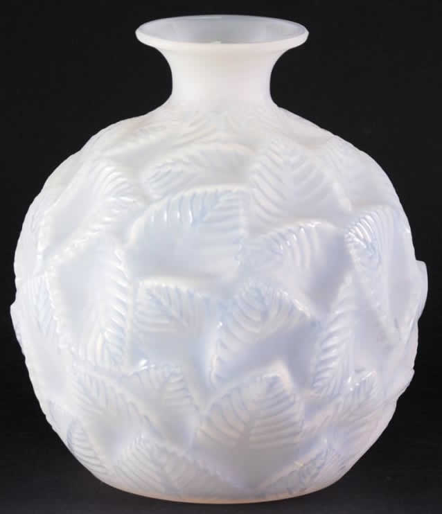 R. Lalique Ormeaux Vase