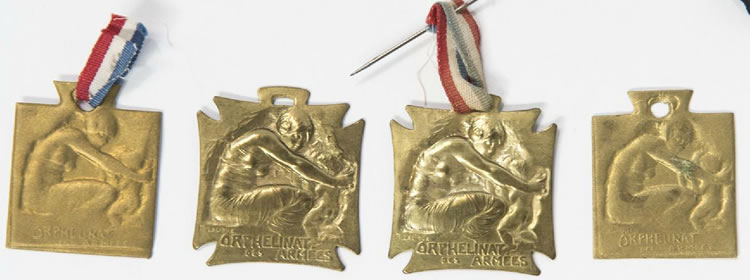 R. Lalique Orphelinat Des Armees-2 Pendant
