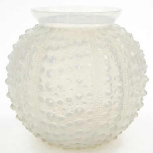 R. Lalique Oursin Vase