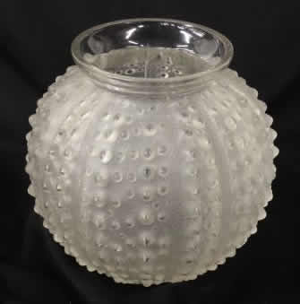 R. Lalique Oursin Vase