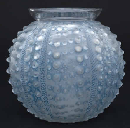 R. Lalique Oursin Vase