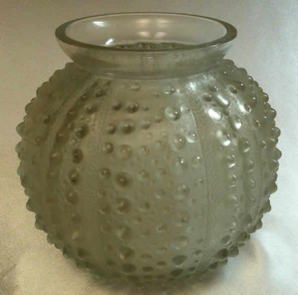 R. Lalique Oursin Vase