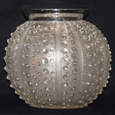 R. Lalique Oursin Vase