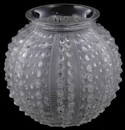 R. Lalique Oursin Vase