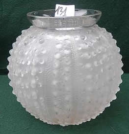 R. Lalique Oursin Vase