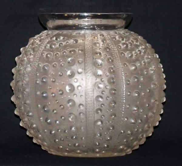 R. Lalique Oursin Vase