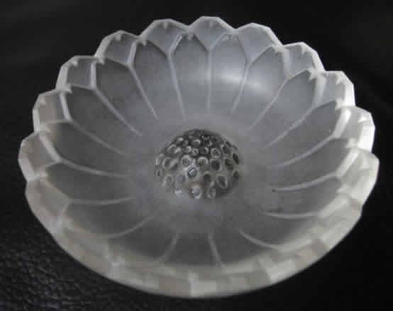 R. Lalique Paquerette Cendrier