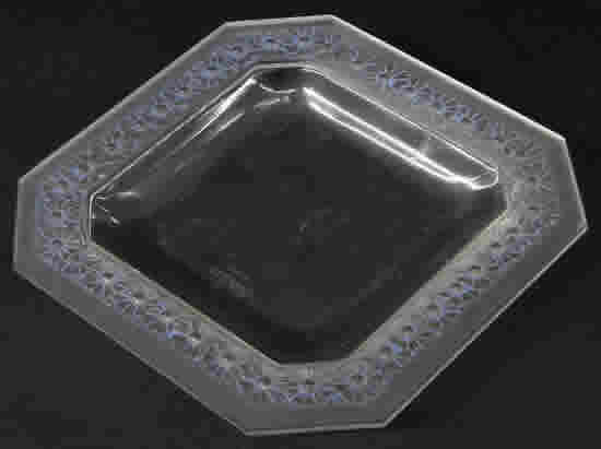 Rene Lalique Paquerettes Plate 