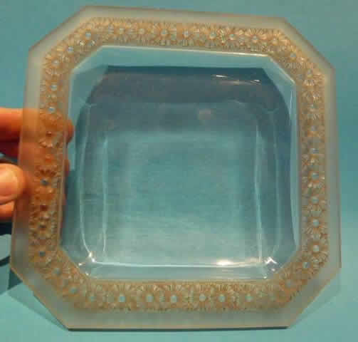 R. Lalique Paquerettes Plate