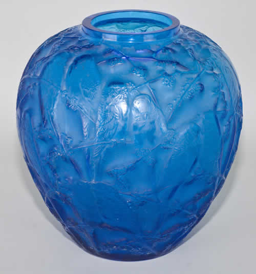 R. Lalique Perruches Vase