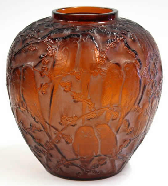 R. Lalique Perruches Vase