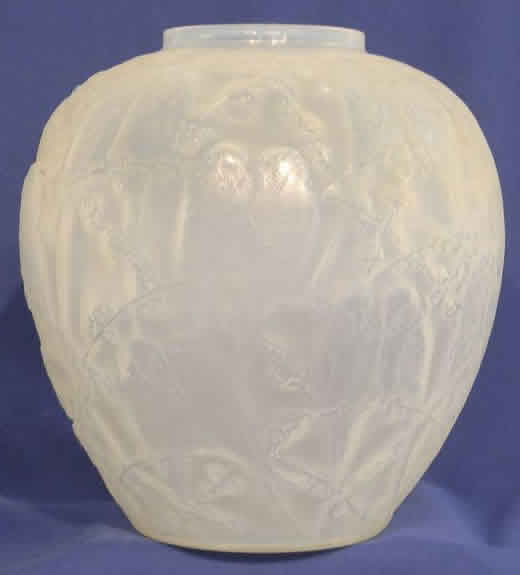 R. Lalique Perruches Vase