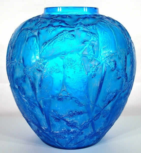 R. Lalique Perruches Vase