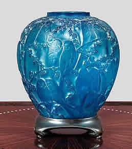 R. Lalique Perruches Vase