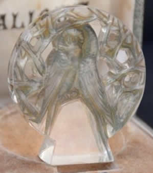 R. Lalique Perruches Seal