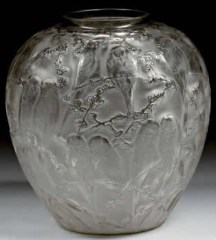 R. Lalique Perruches Vase