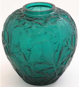 R. Lalique Perruches Vase