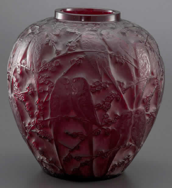 R. Lalique Perruches Vase