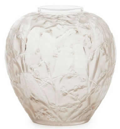 R. Lalique Perruches Vase