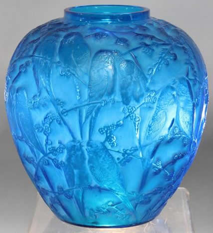 R. Lalique Perruches Vase