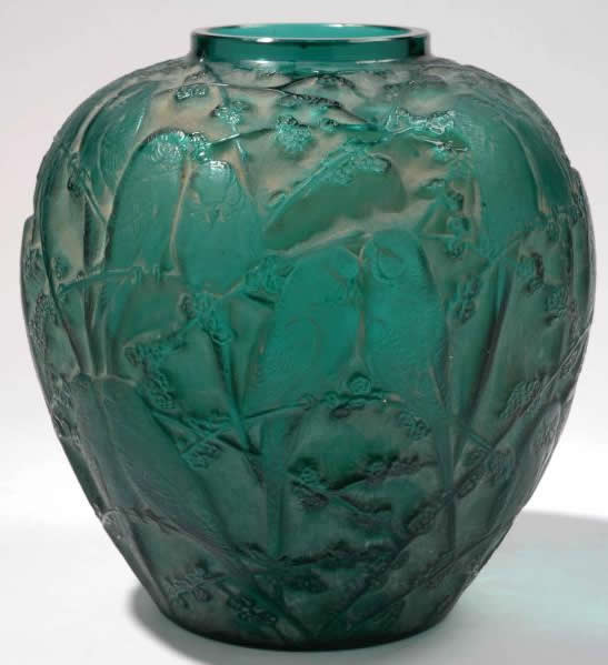 R. Lalique Perruches Vase