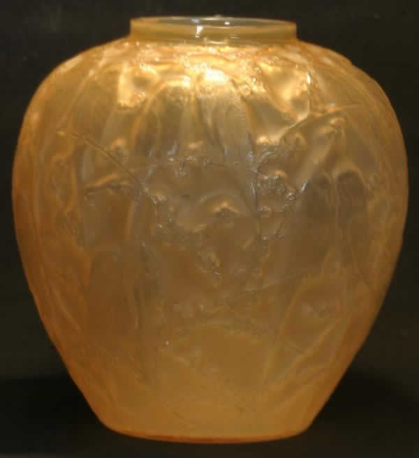R. Lalique Perruches Vase