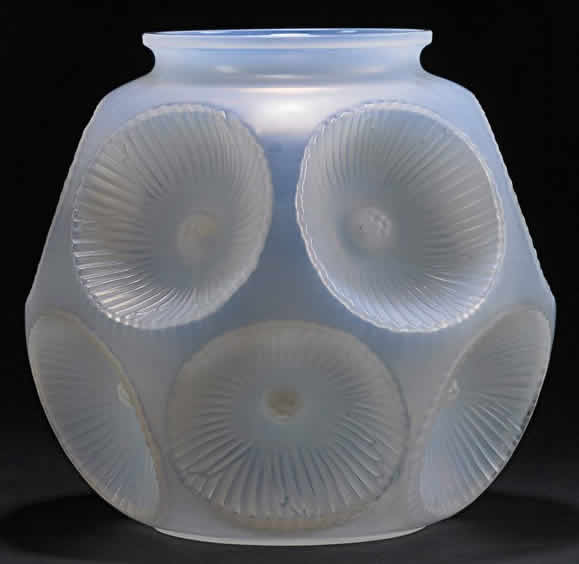 R. Lalique Picardie Vase