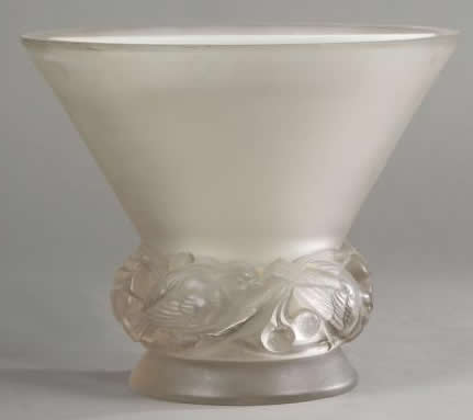 R. Lalique Pinsons Vase