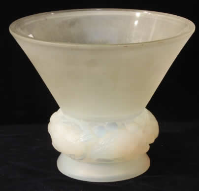 R. Lalique Pinsons Vase