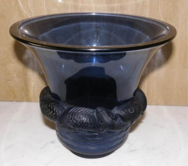 R. Lalique Piriac Vase