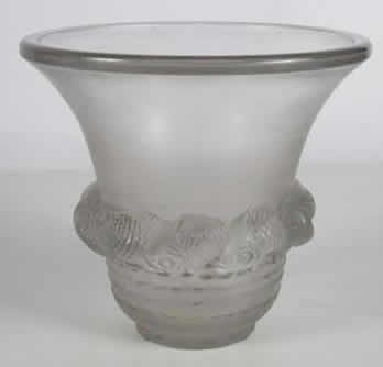 R. Lalique Piriac Vase