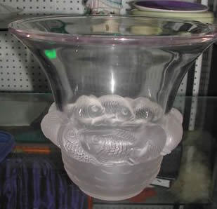 R. Lalique Piriac Vase