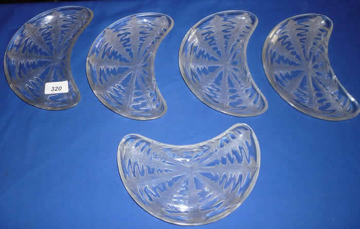 R. Lalique Pissenlit-1 Salad Plate