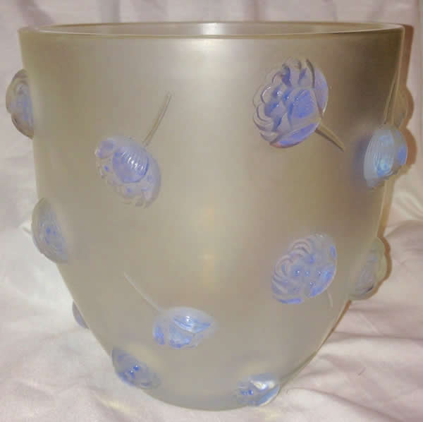 R. Lalique Pivoines Vase