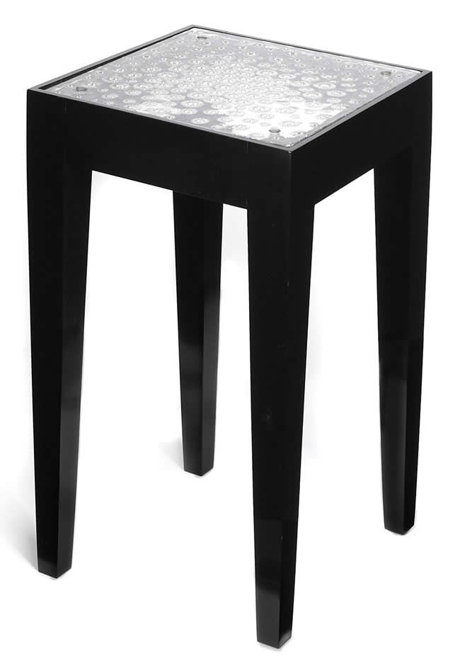 R. Lalique Plateau Perle Aster Table