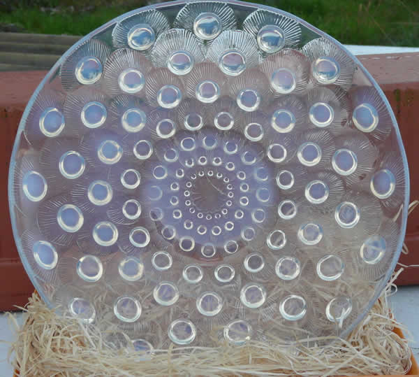 R. Lalique Plumes De Paon Plate