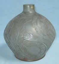 R. Lalique Plumes Vase