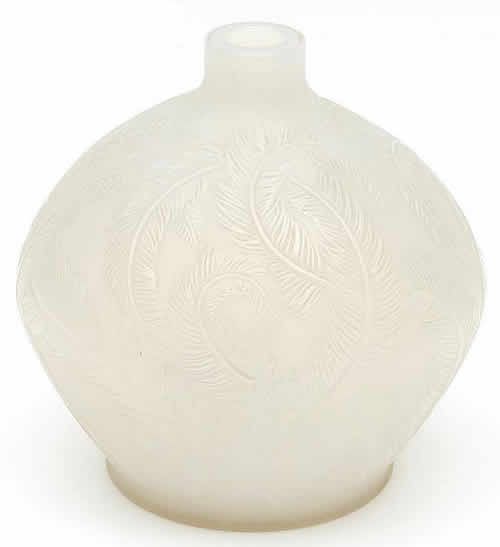 R. Lalique Plumes Vase