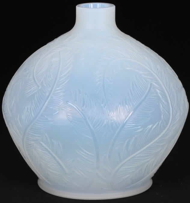 R. Lalique Plumes Vase