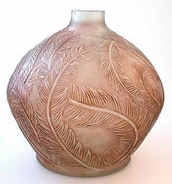 R. Lalique Plumes Vase