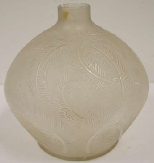 R. Lalique Plumes Vase