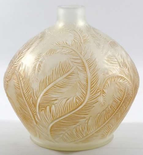 R. Lalique Plumes Vase