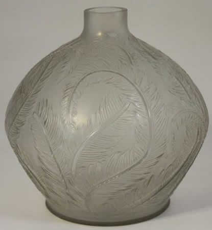 R. Lalique Plumes Vase