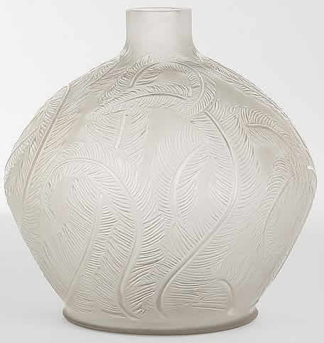 R. Lalique Plumes Vase