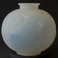 R. Lalique Poissons Vase