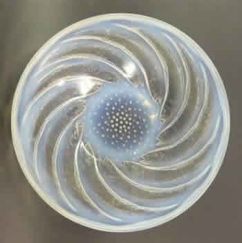 Rene Lalique Poissons Opalescent Bowl 