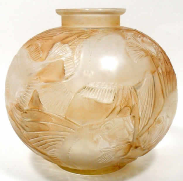 R. Lalique Poissons Vase